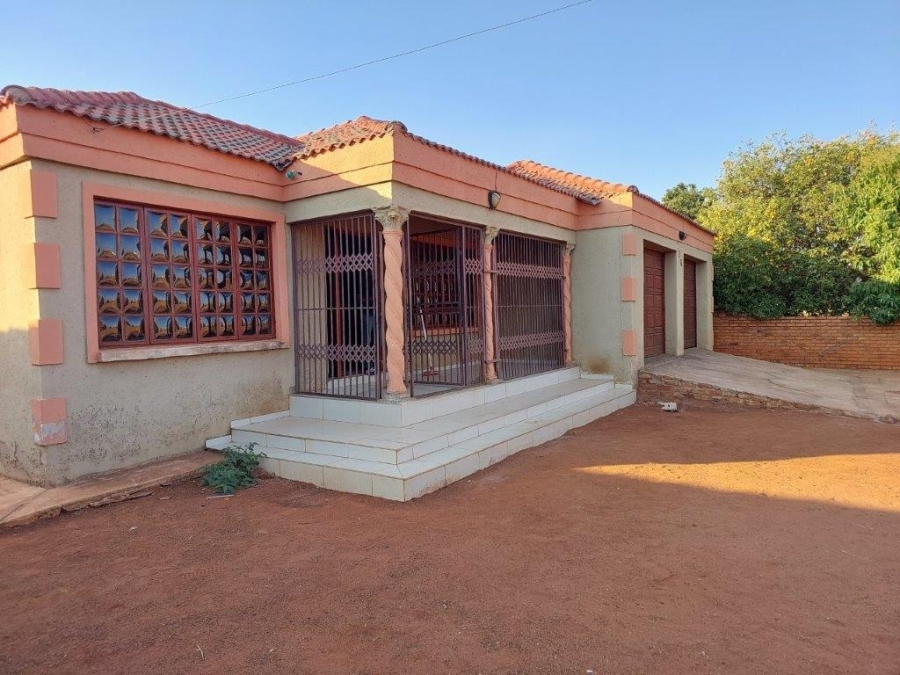 3 Bedroom Property for Sale in Lebowakgomo Zone F Limpopo