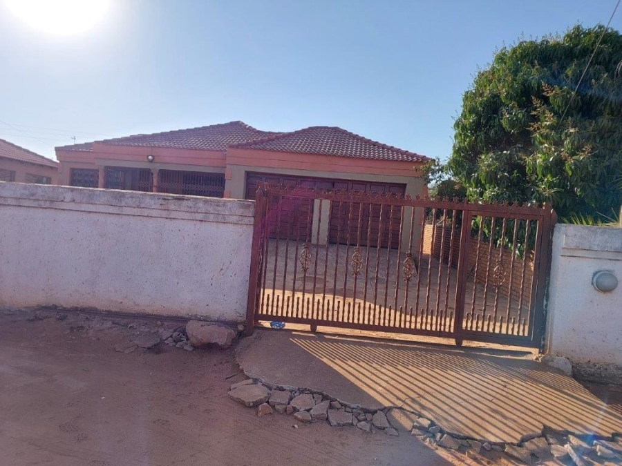 3 Bedroom Property for Sale in Lebowakgomo Zone F Limpopo