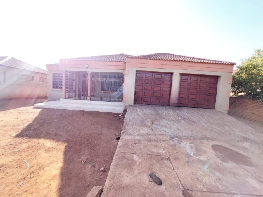 3 Bedroom Property for Sale in Lebowakgomo Zone F Limpopo