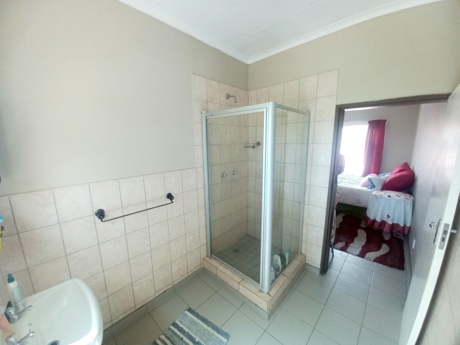 1 Bedroom Property for Sale in Penina Park Limpopo