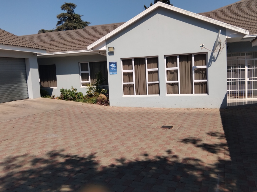 9 Bedroom Property for Sale in Fauna Park Limpopo