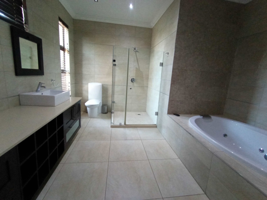 4 Bedroom Property for Sale in Chroompark Limpopo