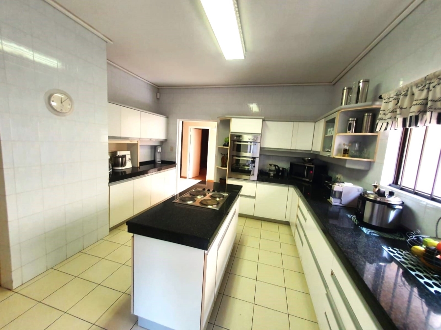 5 Bedroom Property for Sale in Chroompark Limpopo