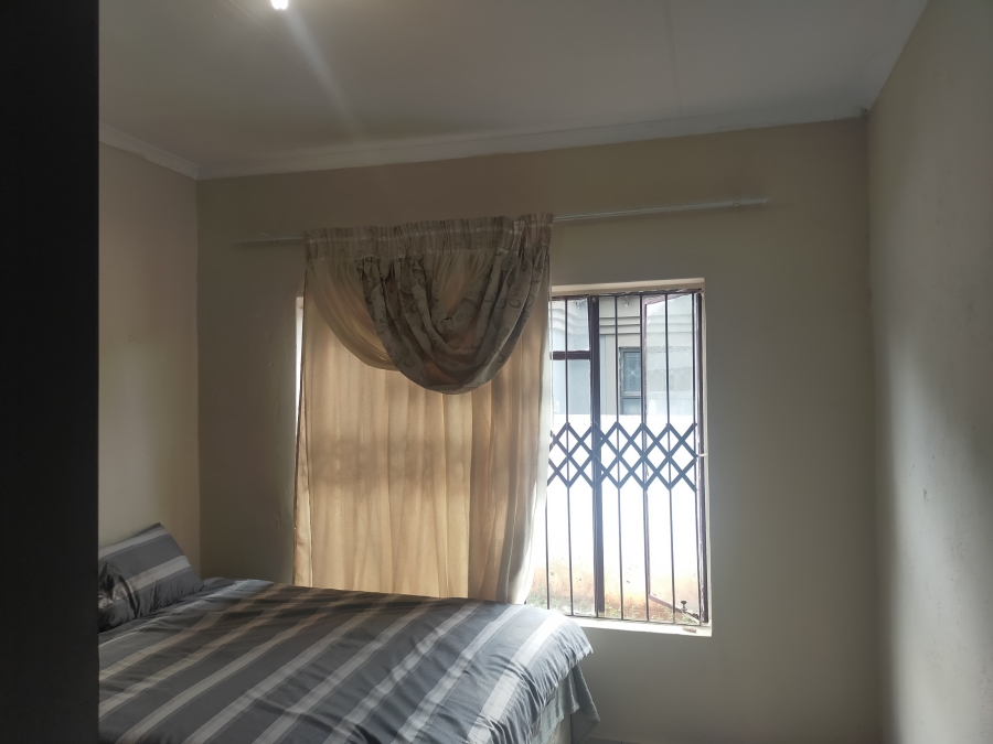 2 Bedroom Property for Sale in Shayandima Limpopo