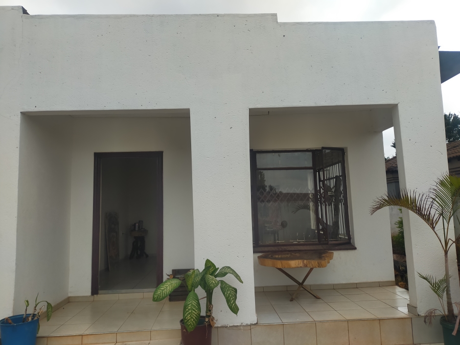 2 Bedroom Property for Sale in Shayandima Limpopo