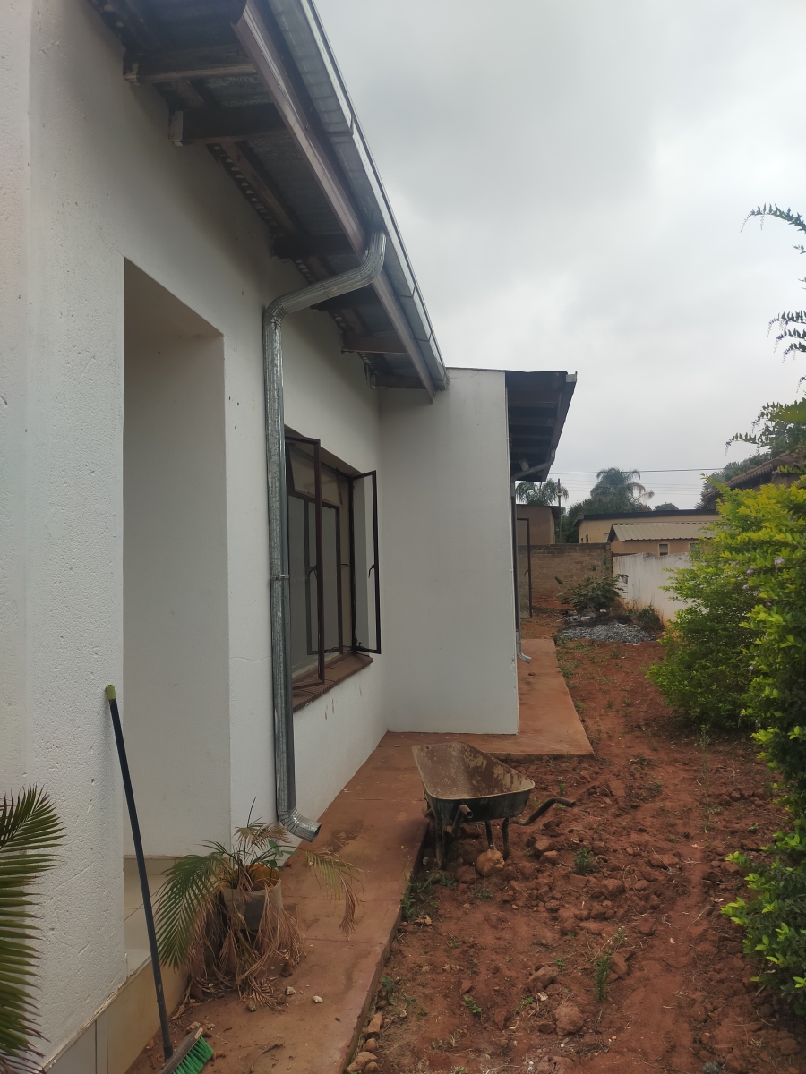 2 Bedroom Property for Sale in Shayandima Limpopo