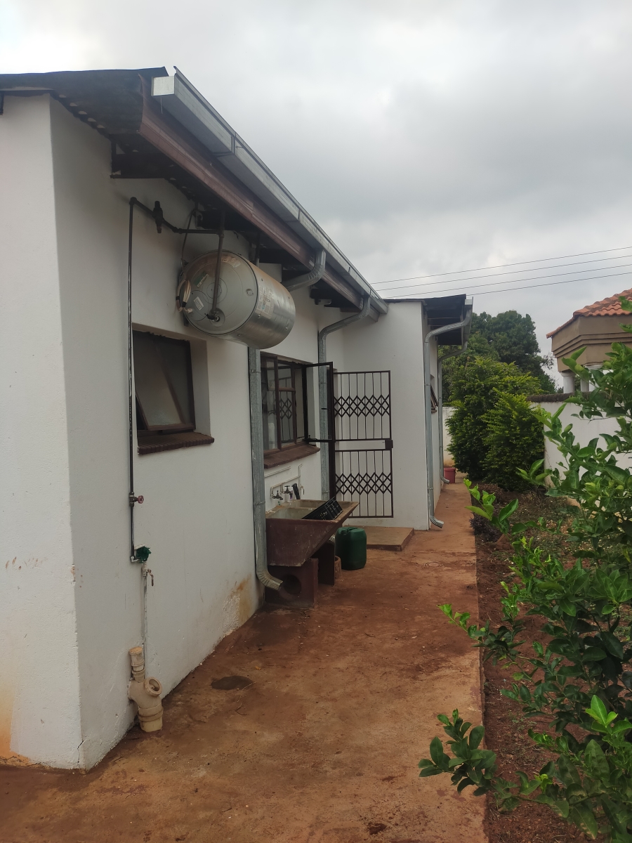 2 Bedroom Property for Sale in Shayandima Limpopo