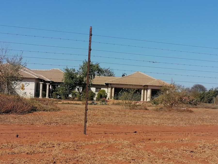 6 Bedroom Property for Sale in Myngenoegen A H Limpopo