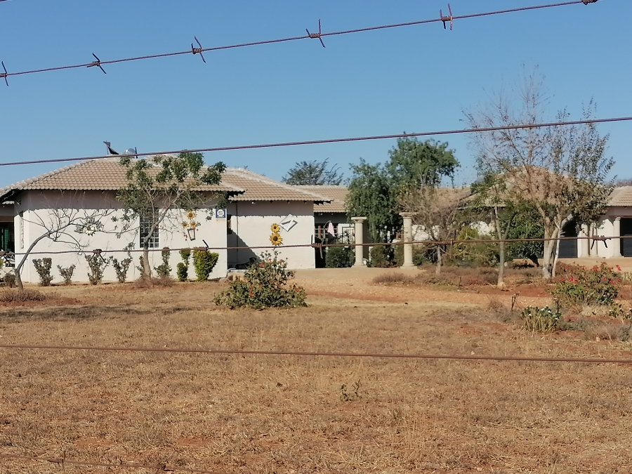 6 Bedroom Property for Sale in Myngenoegen A H Limpopo