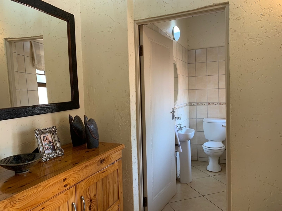 4 Bedroom Property for Sale in Sondela Nature Reserve Limpopo