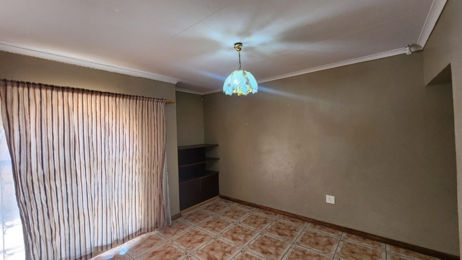 To Let 4 Bedroom Property for Rent in Penina Park Limpopo