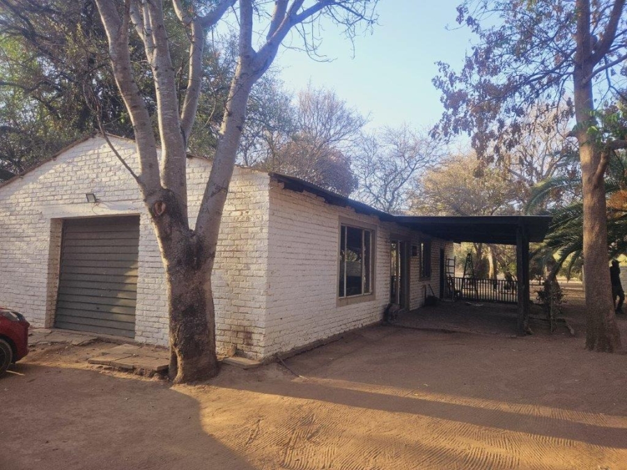 5 Bedroom Property for Sale in Lephalale Limpopo