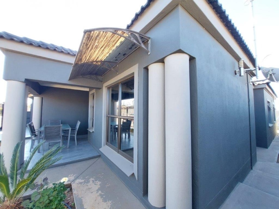 3 Bedroom Property for Sale in Mahlasedi Park Limpopo