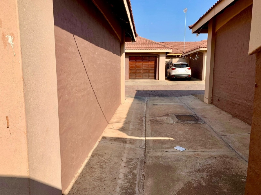 3 Bedroom Property for Sale in Bendor Limpopo