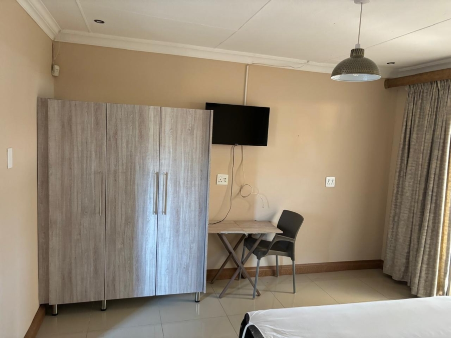 To Let 5 Bedroom Property for Rent in Chroompark Limpopo