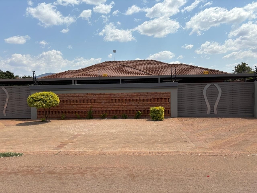 To Let 5 Bedroom Property for Rent in Chroompark Limpopo