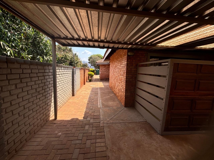 To Let 5 Bedroom Property for Rent in Chroompark Limpopo