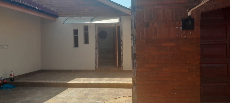 4 Bedroom Property for Sale in Chroompark Limpopo