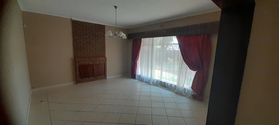 4 Bedroom Property for Sale in Chroompark Limpopo