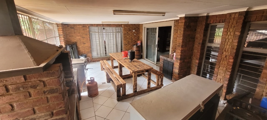 4 Bedroom Property for Sale in Chroompark Limpopo