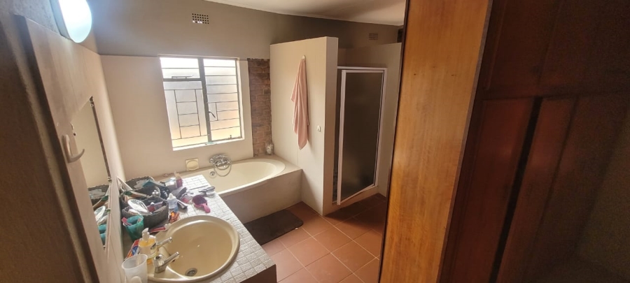 4 Bedroom Property for Sale in Chroompark Limpopo