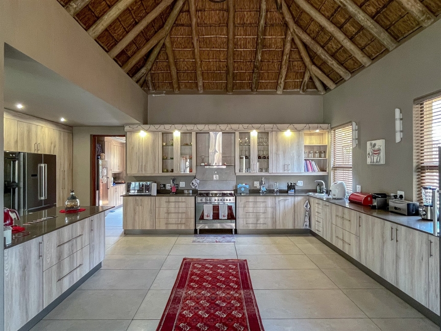 5 Bedroom Property for Sale in Leadwood Big Game Estate Limpopo