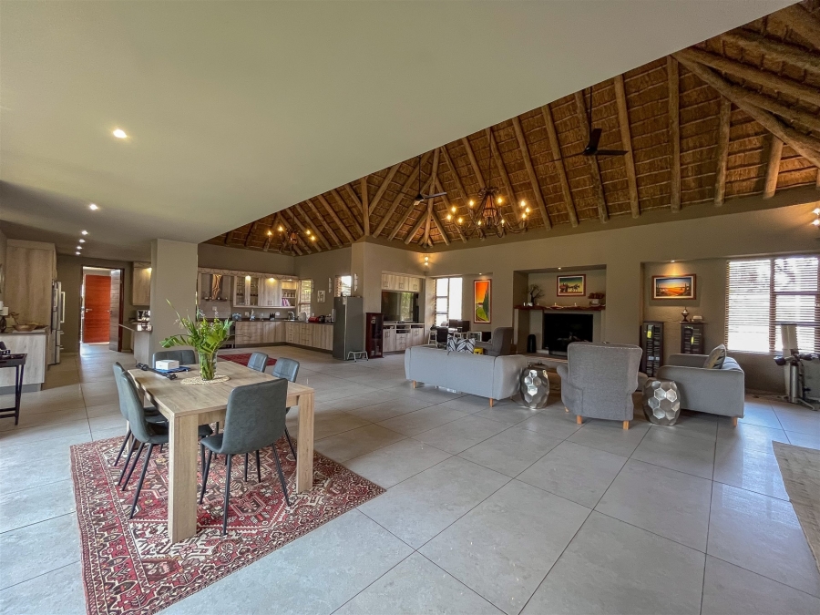 5 Bedroom Property for Sale in Leadwood Big Game Estate Limpopo