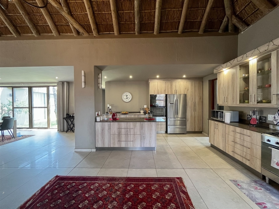 5 Bedroom Property for Sale in Leadwood Big Game Estate Limpopo