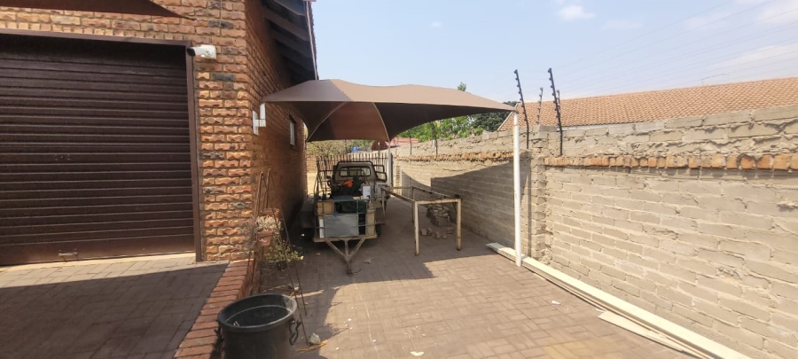 3 Bedroom Property for Sale in Chroompark Limpopo