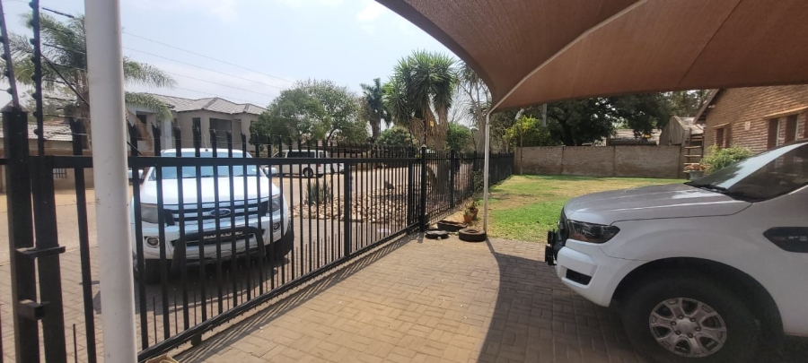 3 Bedroom Property for Sale in Chroompark Limpopo