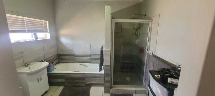 3 Bedroom Property for Sale in Chroompark Limpopo