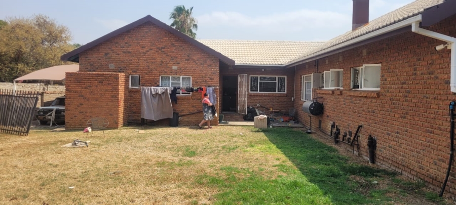 3 Bedroom Property for Sale in Chroompark Limpopo