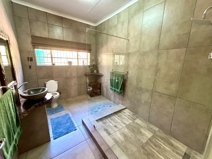 4 Bedroom Property for Sale in Maribashoek AH Limpopo