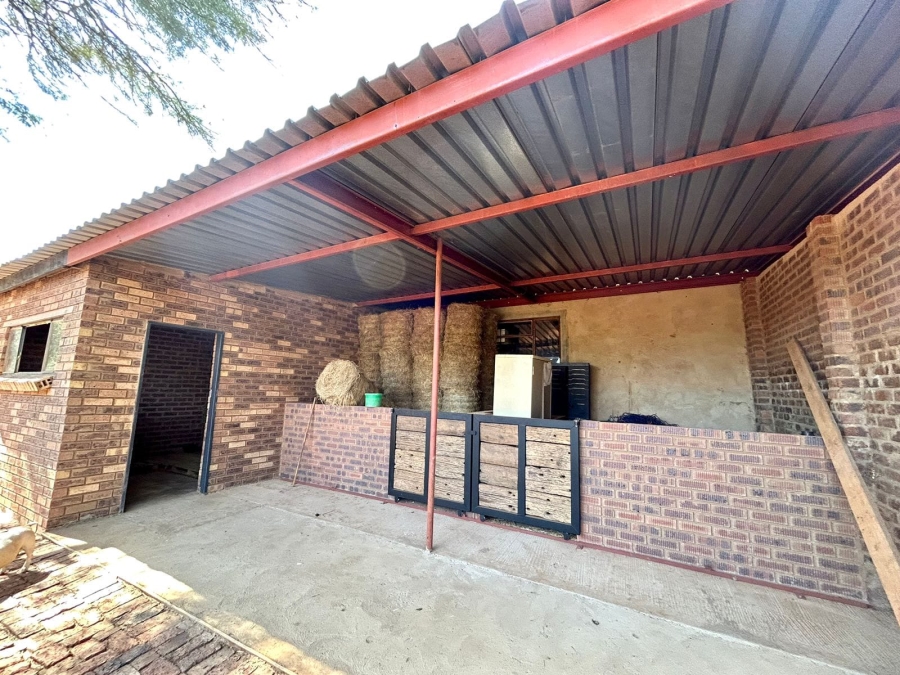 4 Bedroom Property for Sale in Maribashoek AH Limpopo