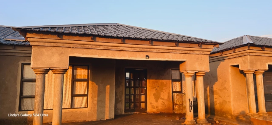 4 Bedroom Property for Sale in Makonde Limpopo