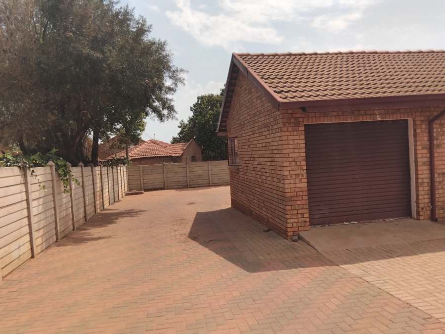 3 Bedroom Property for Sale in Flora Park Limpopo