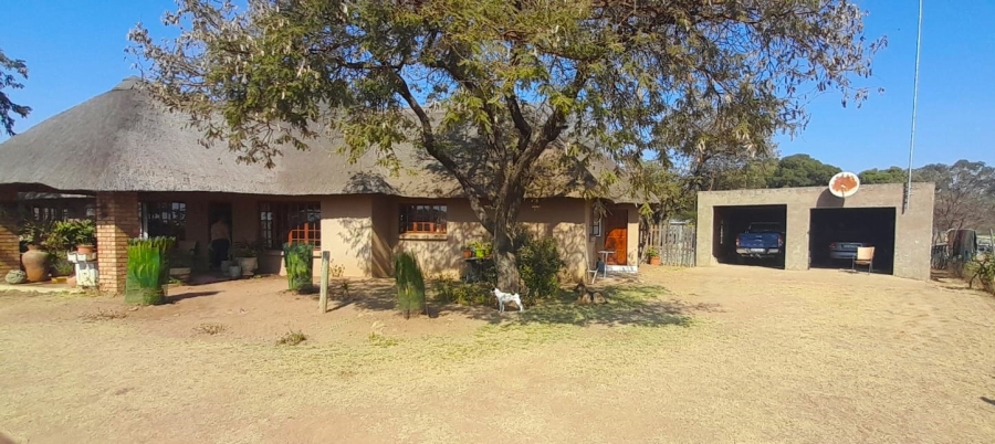 2 Bedroom Property for Sale in Myngenoegen A H Limpopo