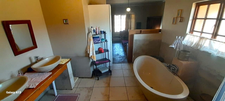 2 Bedroom Property for Sale in Myngenoegen A H Limpopo