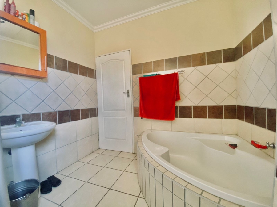 2 Bedroom Property for Sale in Bendor Limpopo