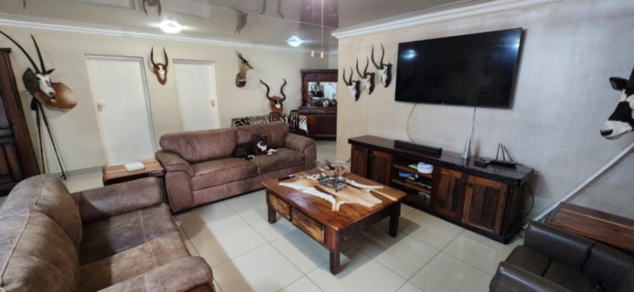 12 Bedroom Property for Sale in Koedoeskop Limpopo