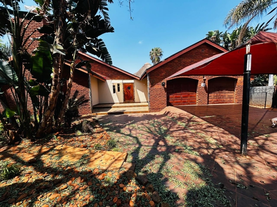 4 Bedroom Property for Sale in Chroompark Limpopo