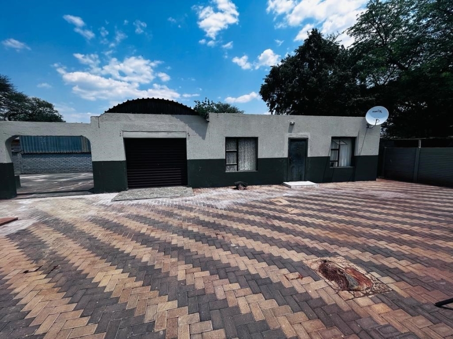 To Let 4 Bedroom Property for Rent in Impala Park Limpopo