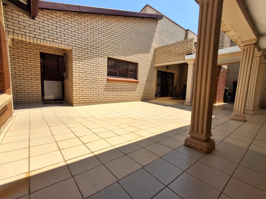 4 Bedroom Property for Sale in Bendor Limpopo