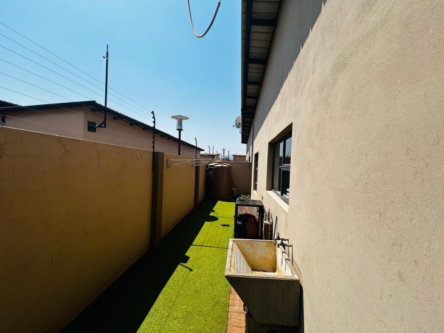 3 Bedroom Property for Sale in Chroompark Limpopo