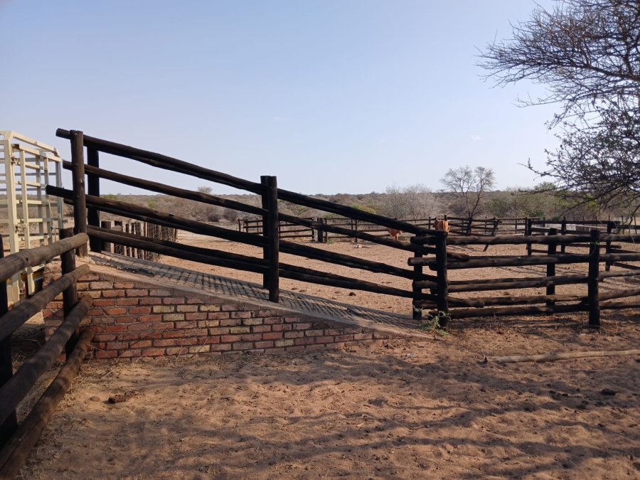 4 Bedroom Property for Sale in Kalkfontein A H Limpopo