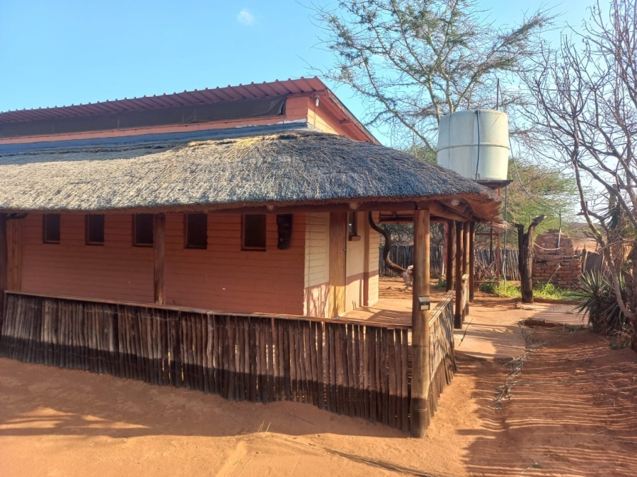 4 Bedroom Property for Sale in Kalkfontein A H Limpopo