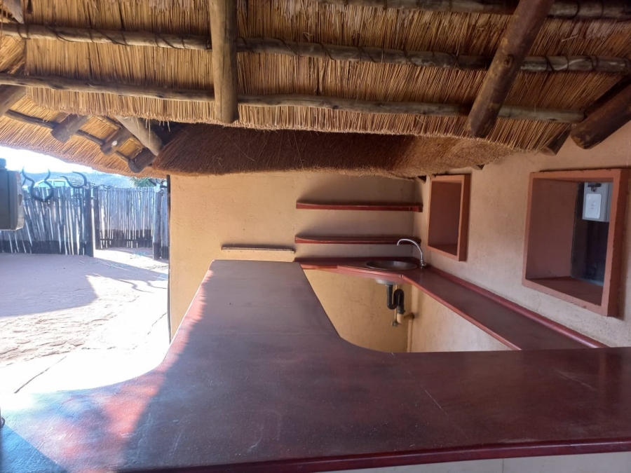 4 Bedroom Property for Sale in Kalkfontein A H Limpopo