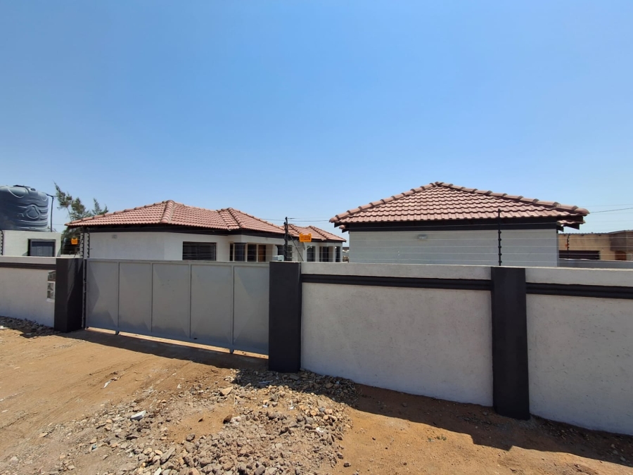 To Let 1 Bedroom Property for Rent in Bochum Limpopo