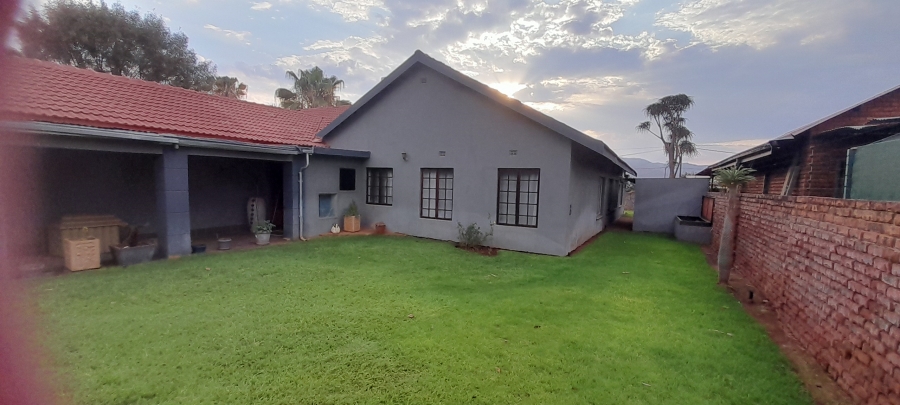 5 Bedroom Property for Sale in Impala Park Limpopo