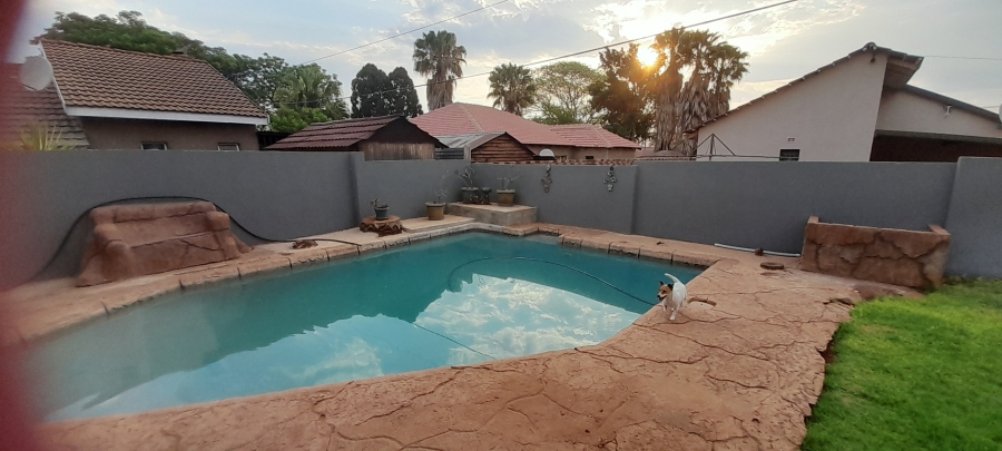 5 Bedroom Property for Sale in Impala Park Limpopo